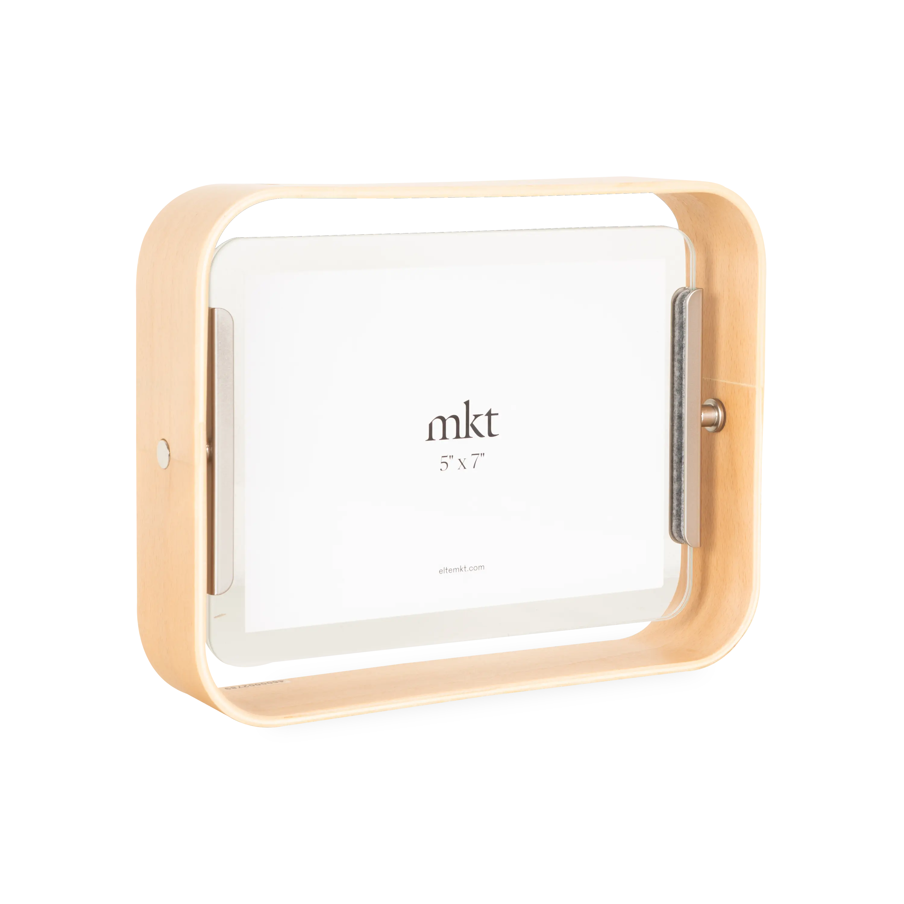 This double-sided frame is made using sustainable beechwood and it has adjustable orientation options so that you can display your pictures either in portrait or landscape mode.