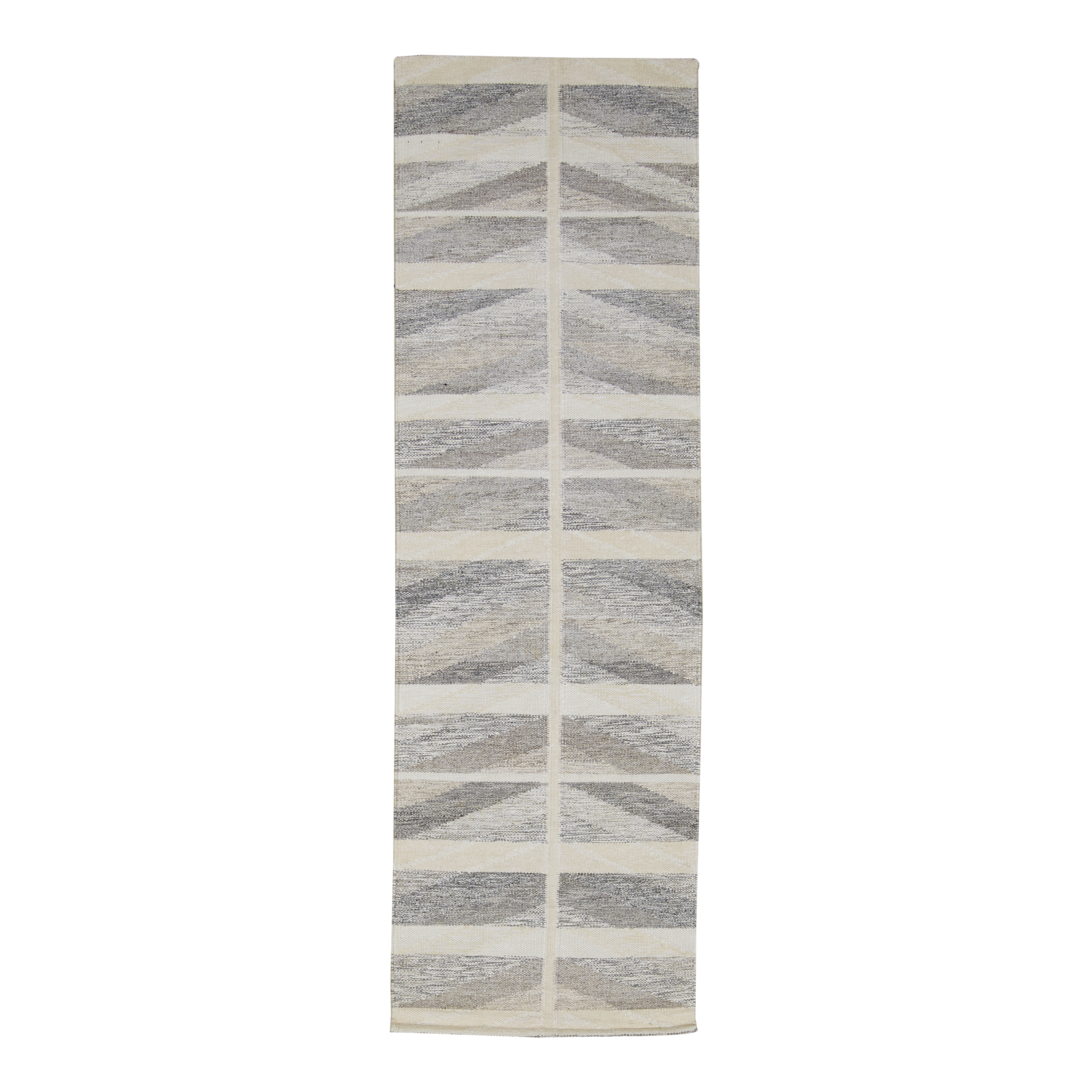 An homage to Scandinavia's long history of rug craftmanship, the Scandinavian Flatweave Collection draws inspiration from mid-century Swedish textiles, uniting traditional techniqu