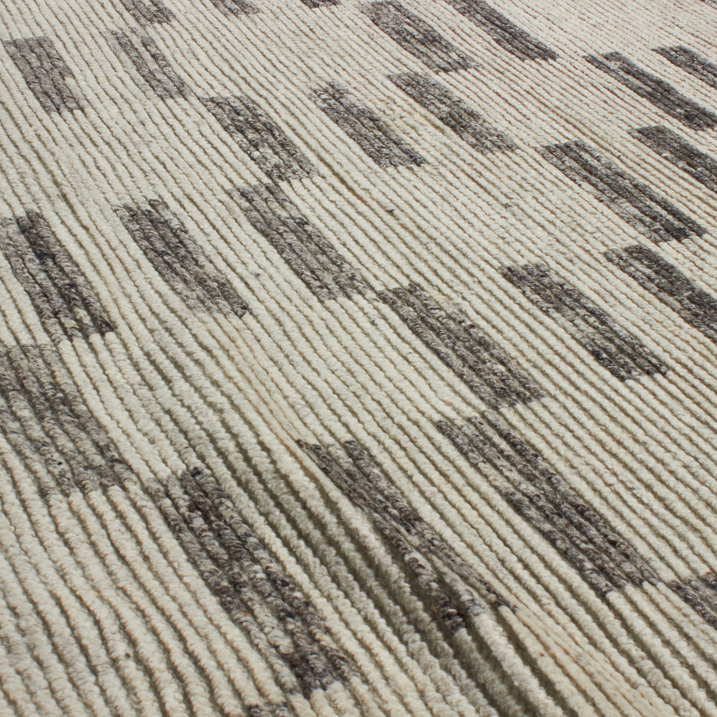 At Mkt, we believe rug design is a fine balance of modernity and tradition.