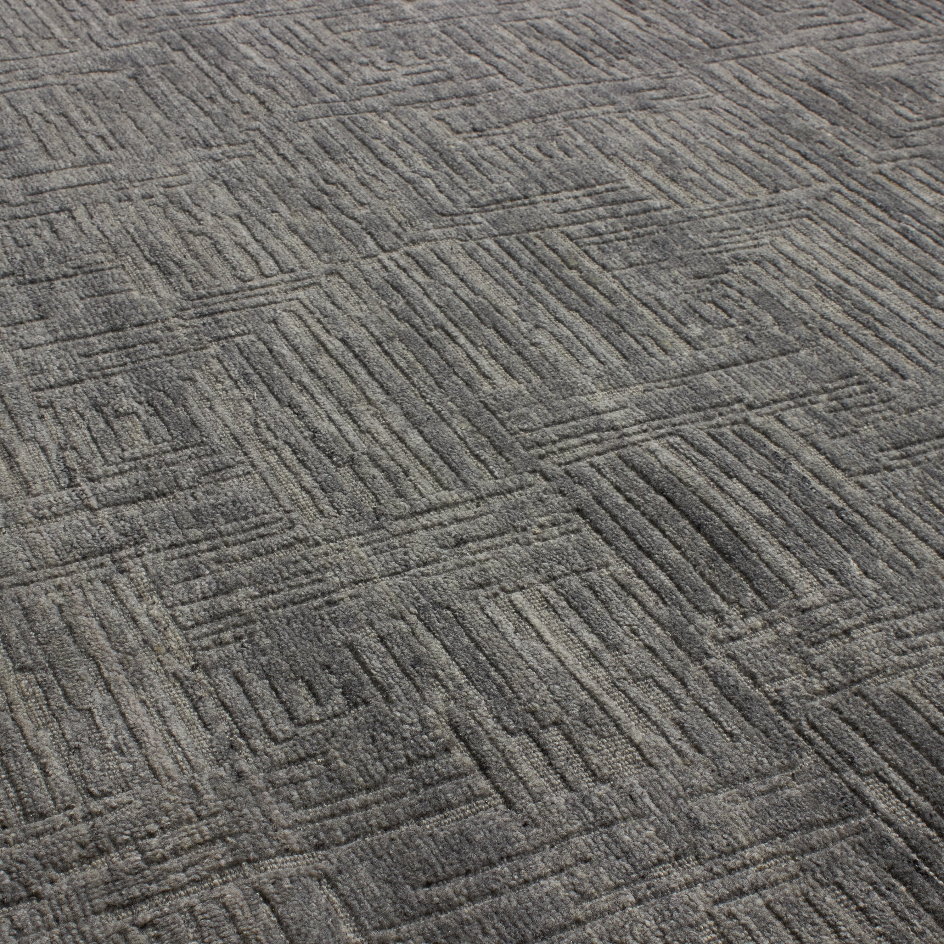 At Mkt, we believe rug design is a fine balance of modernity and tradition.