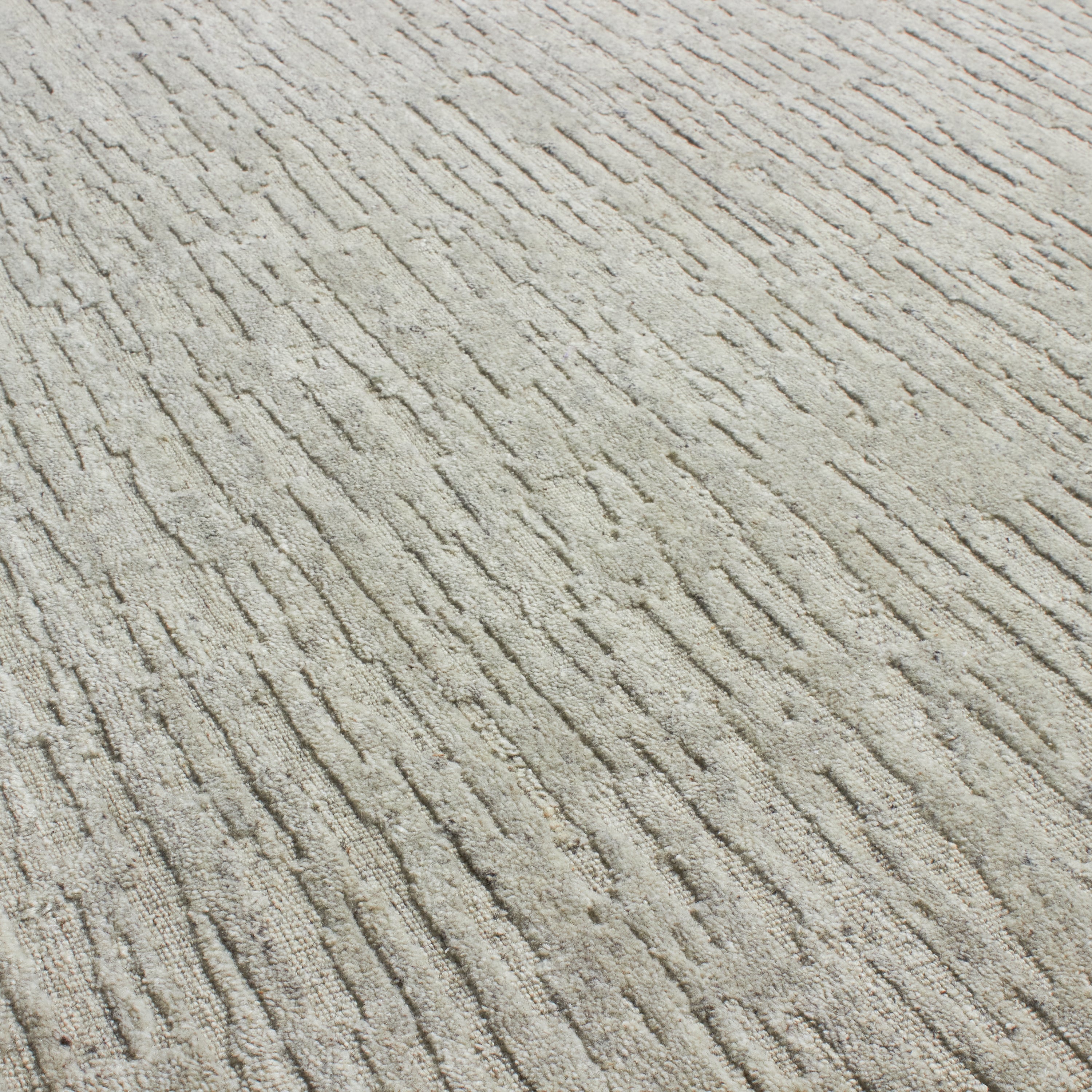 At Mkt, we believe rug design is a fine balance of modernity and tradition.