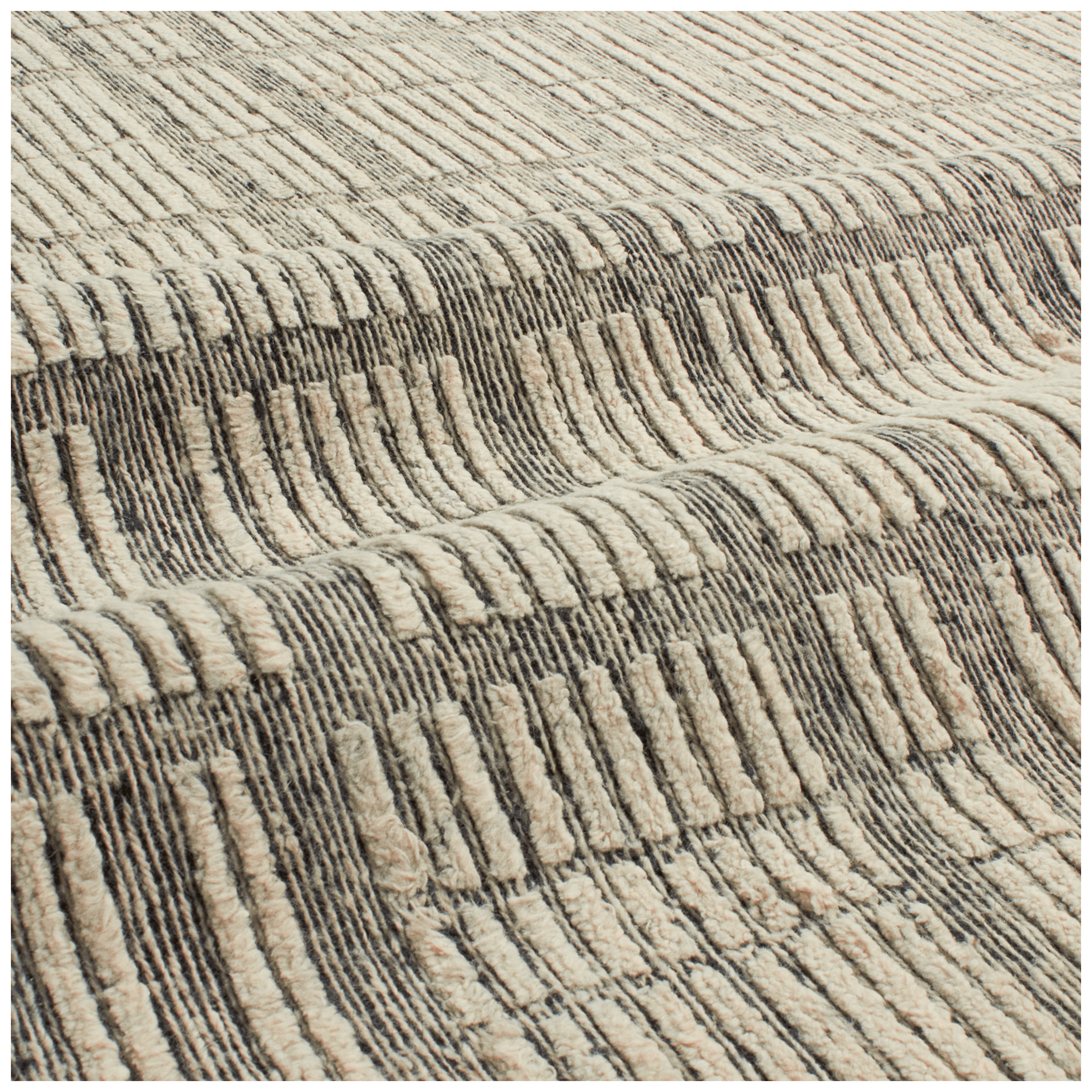At Mkt, we believe rug design is a fine balance of modernity and tradition.