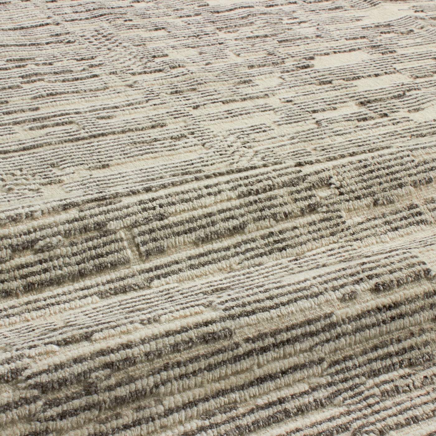 At Mkt, we believe rug design is a fine balance of modernity and tradition.