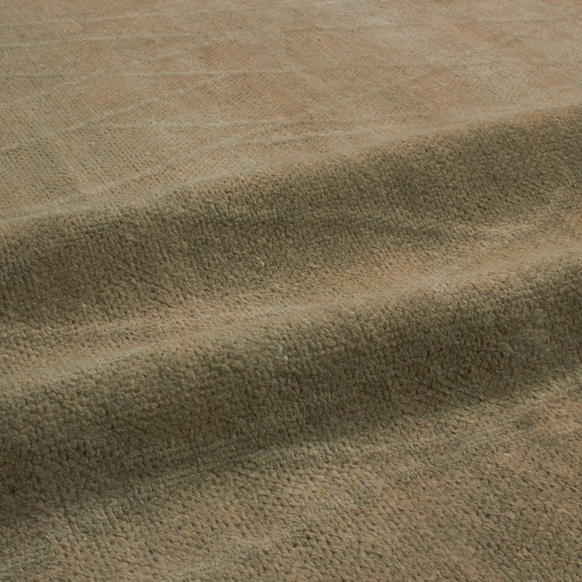 At Mkt, we believe rug design is a fine balance of modernity and tradition.