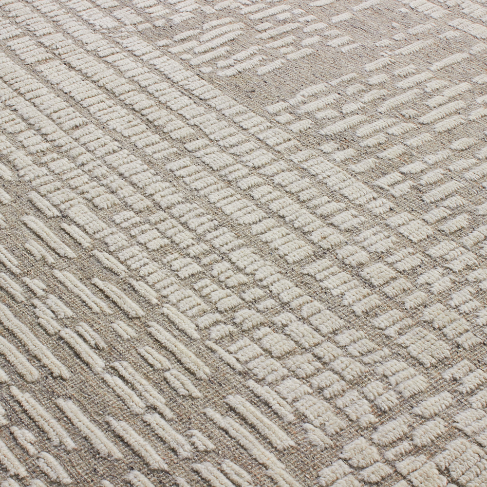 At Mkt, we believe rug design is a fine balance of modernity and tradition.