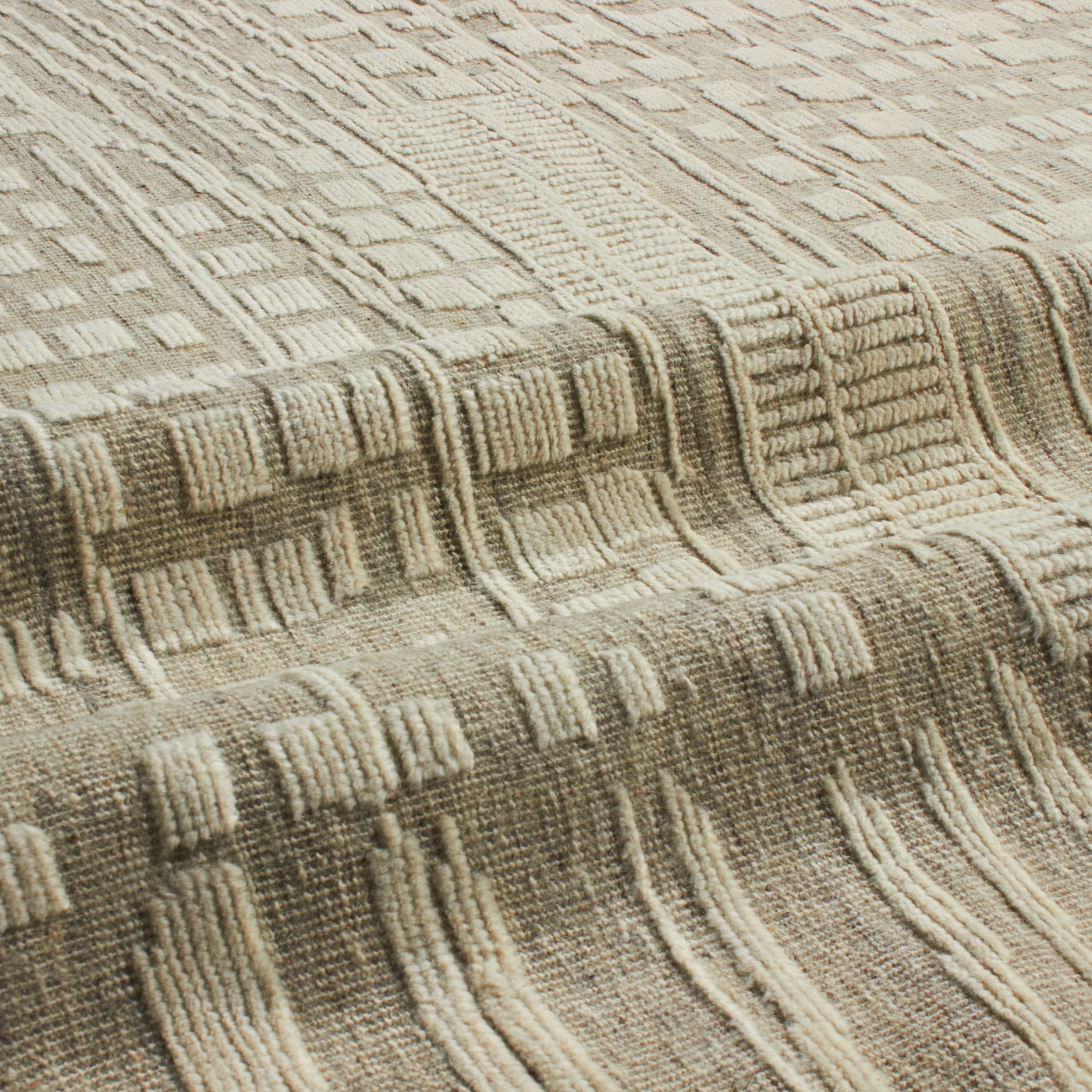 At Mkt, we believe rug design is a fine balance of modernity and tradition.