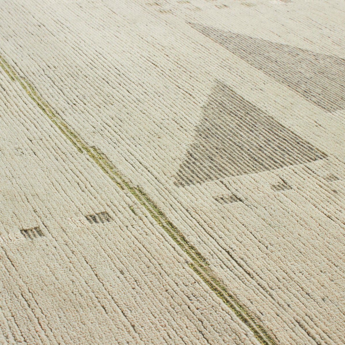 At Mkt, we believe rug design is a fine balance of modernity and tradition.