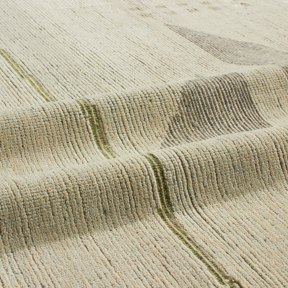 At Mkt, we believe rug design is a fine balance of modernity and tradition.
