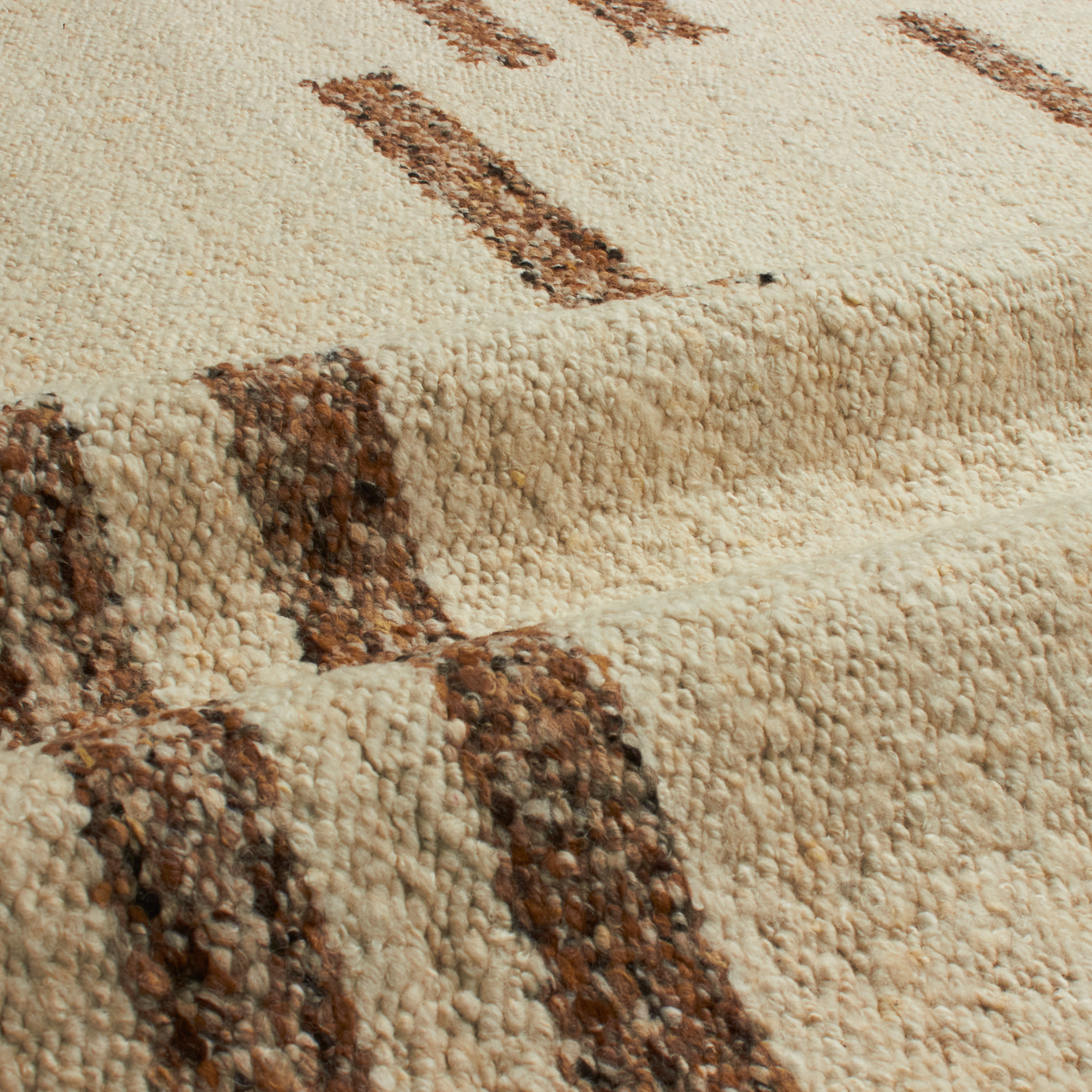 Characterized by balanced compositions and minimal colour schemes, the Bauhaus Rug Collection draws inspiration from the influential 20th century Bauhaus design movement, which cha