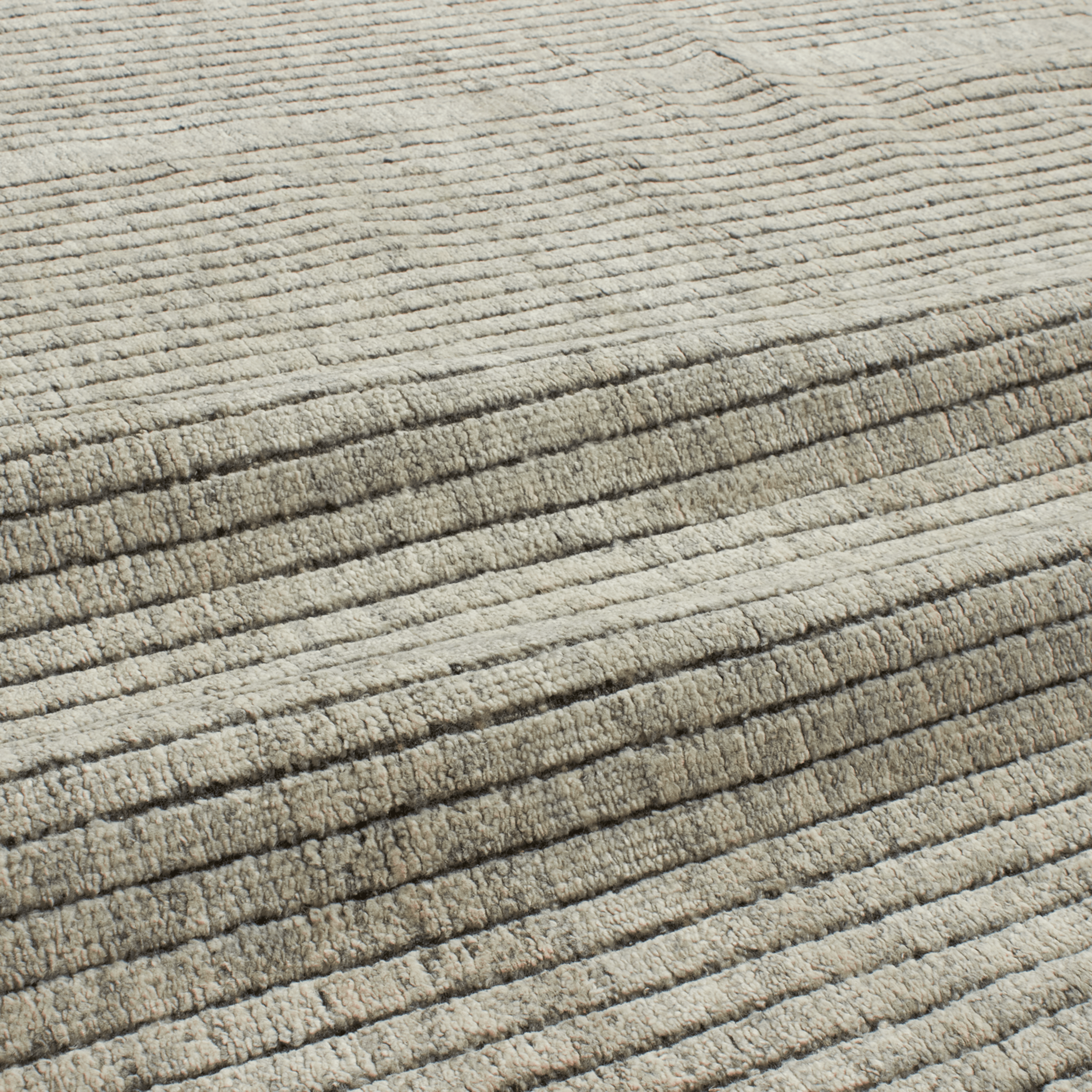 At Mkt, we believe rug design is a fine balance of modernity and tradition.