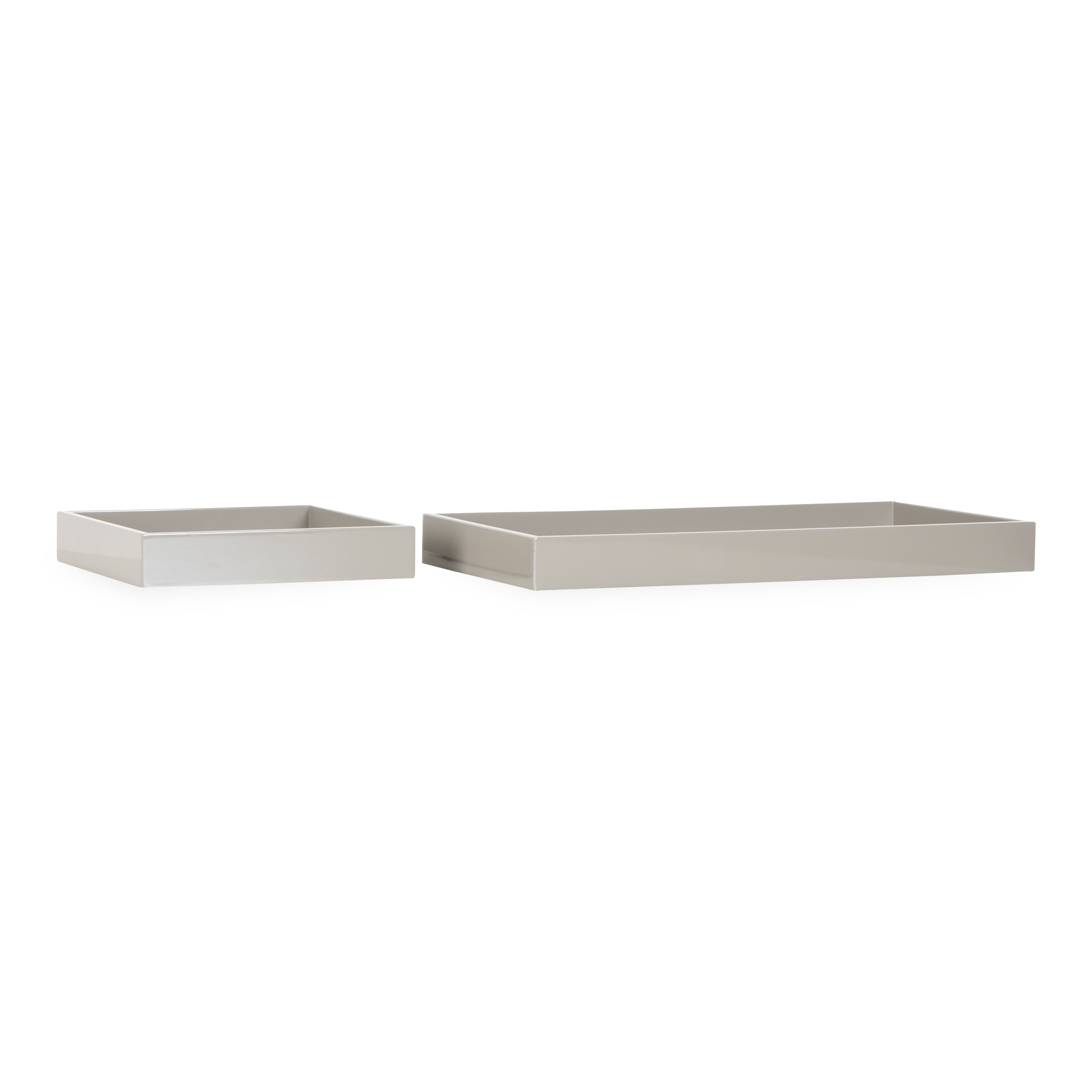 Characterized by its smooth exterior and sophisticated design, the Lacquer Tray is carefully handmade using old traditional techniques.