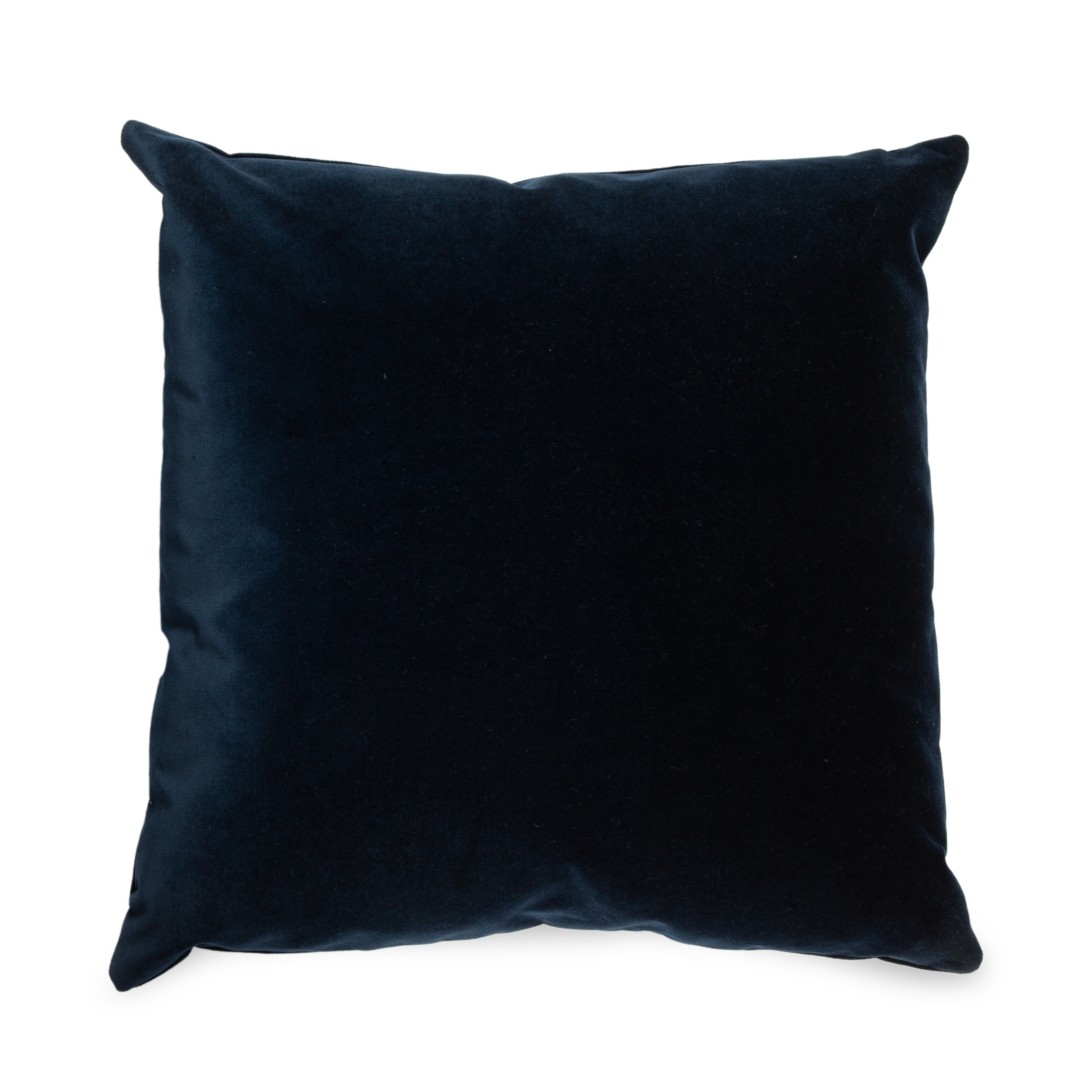 The Como Velvet Pillow is cotton velvet with a smooth texture and a lustrous finish.