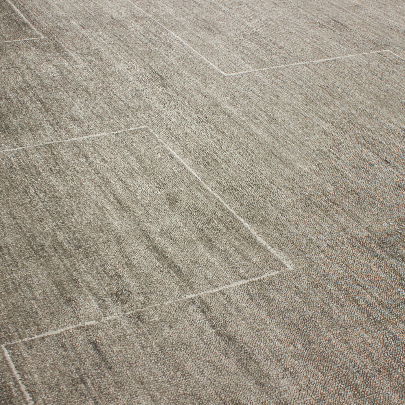 At Mkt, we believe rug design is a fine balance of modernity and tradition.