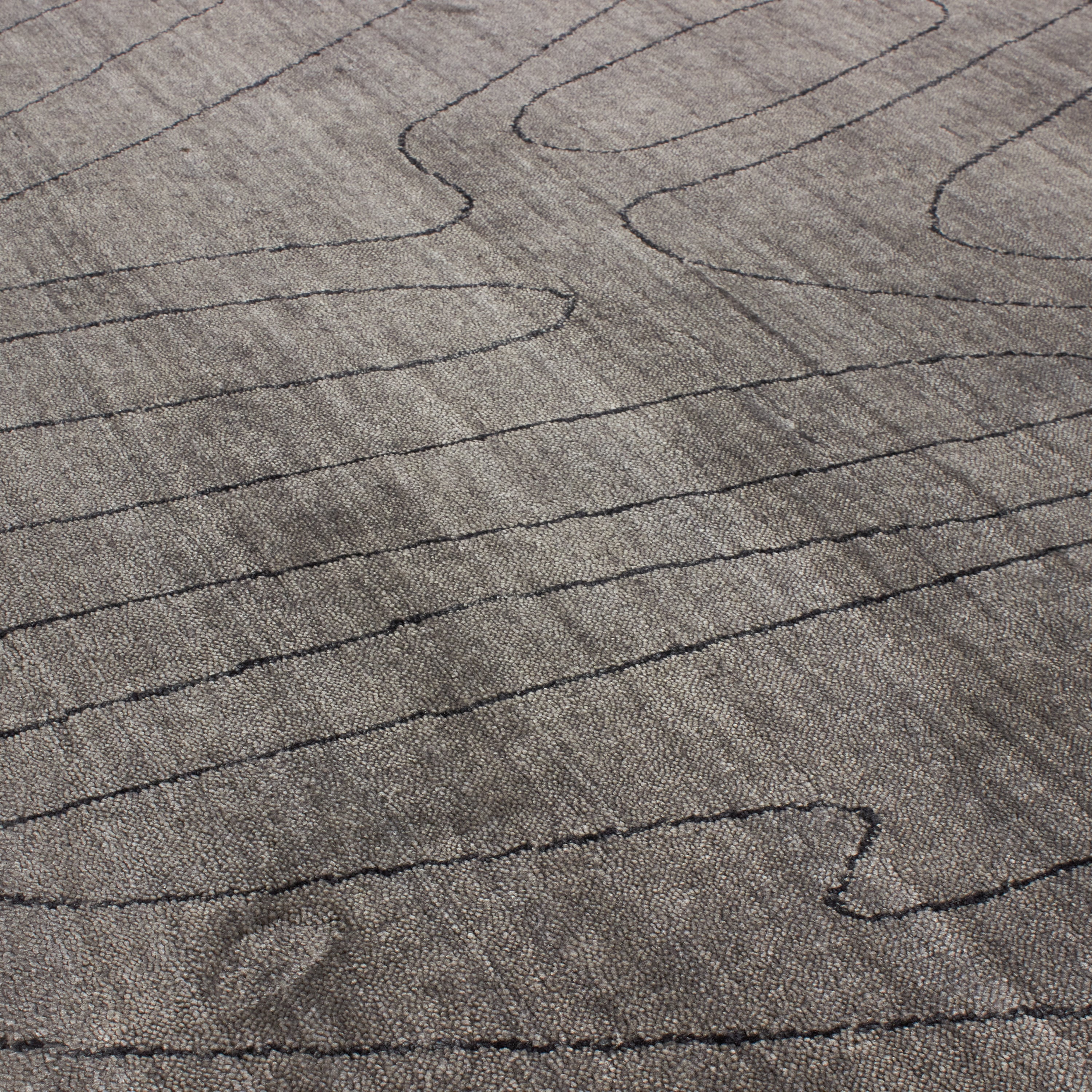 At Mkt, we believe rug design is a fine balance of modernity and tradition.