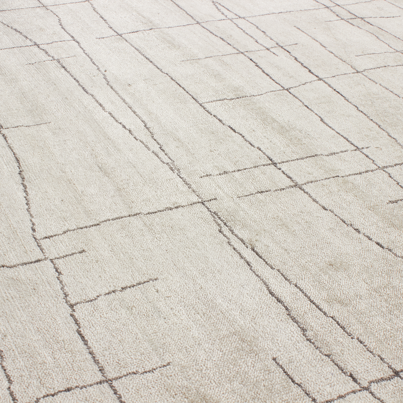 At Mkt, we believe rug design is a fine balance of modernity and tradition.