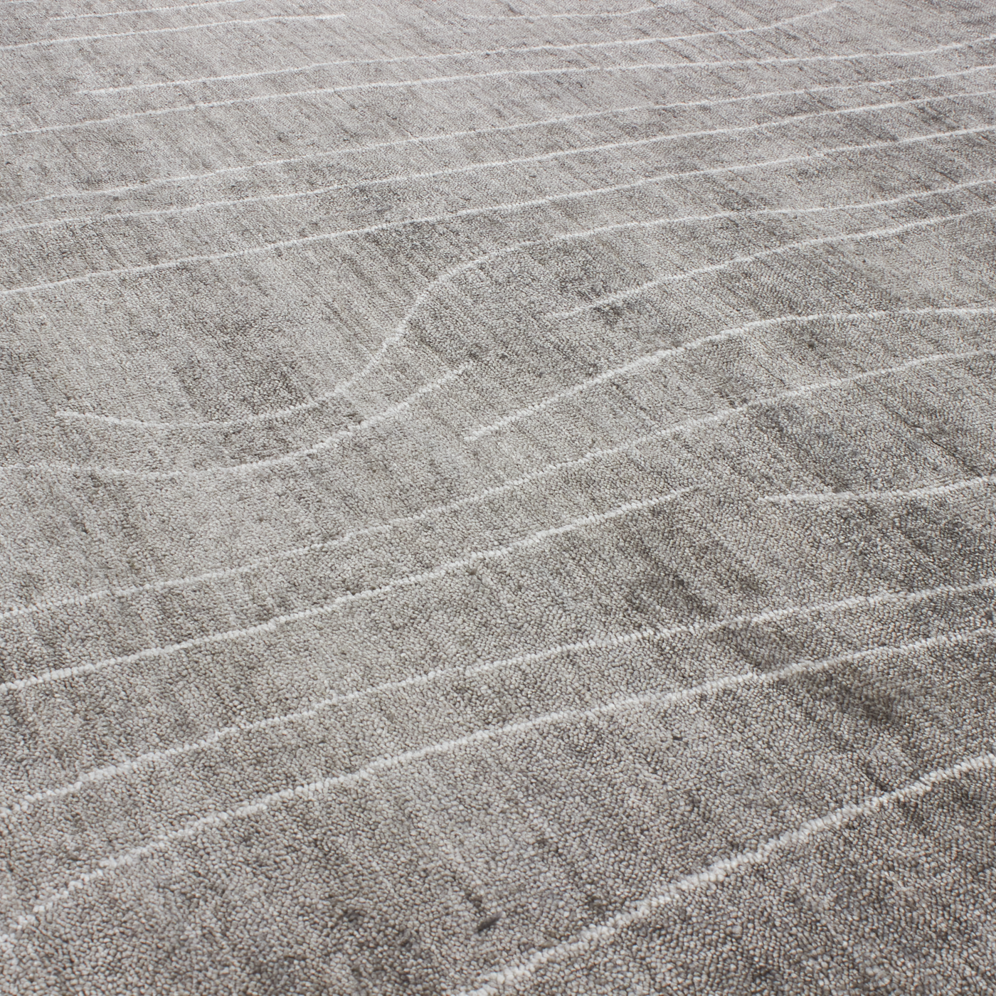 At Mkt, we believe rug design is a fine balance of modernity and tradition.