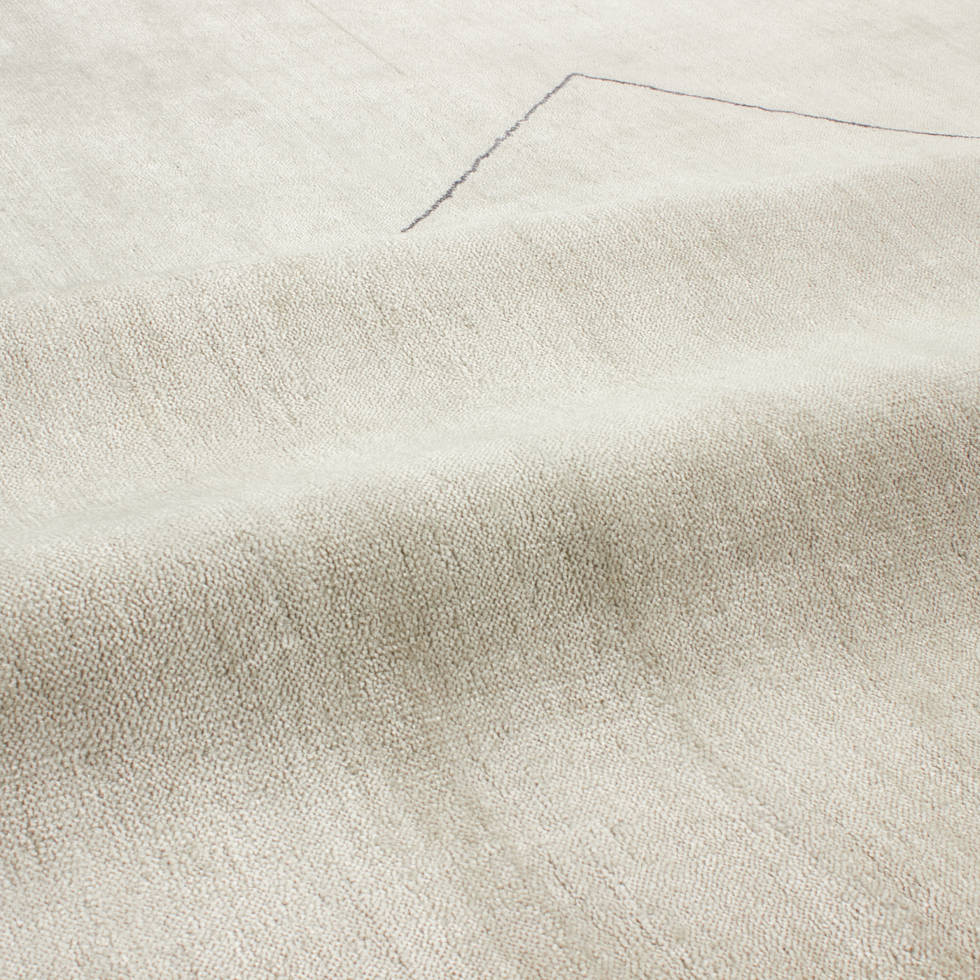 At Mkt, we believe rug design is a fine balance of modernity and tradition.