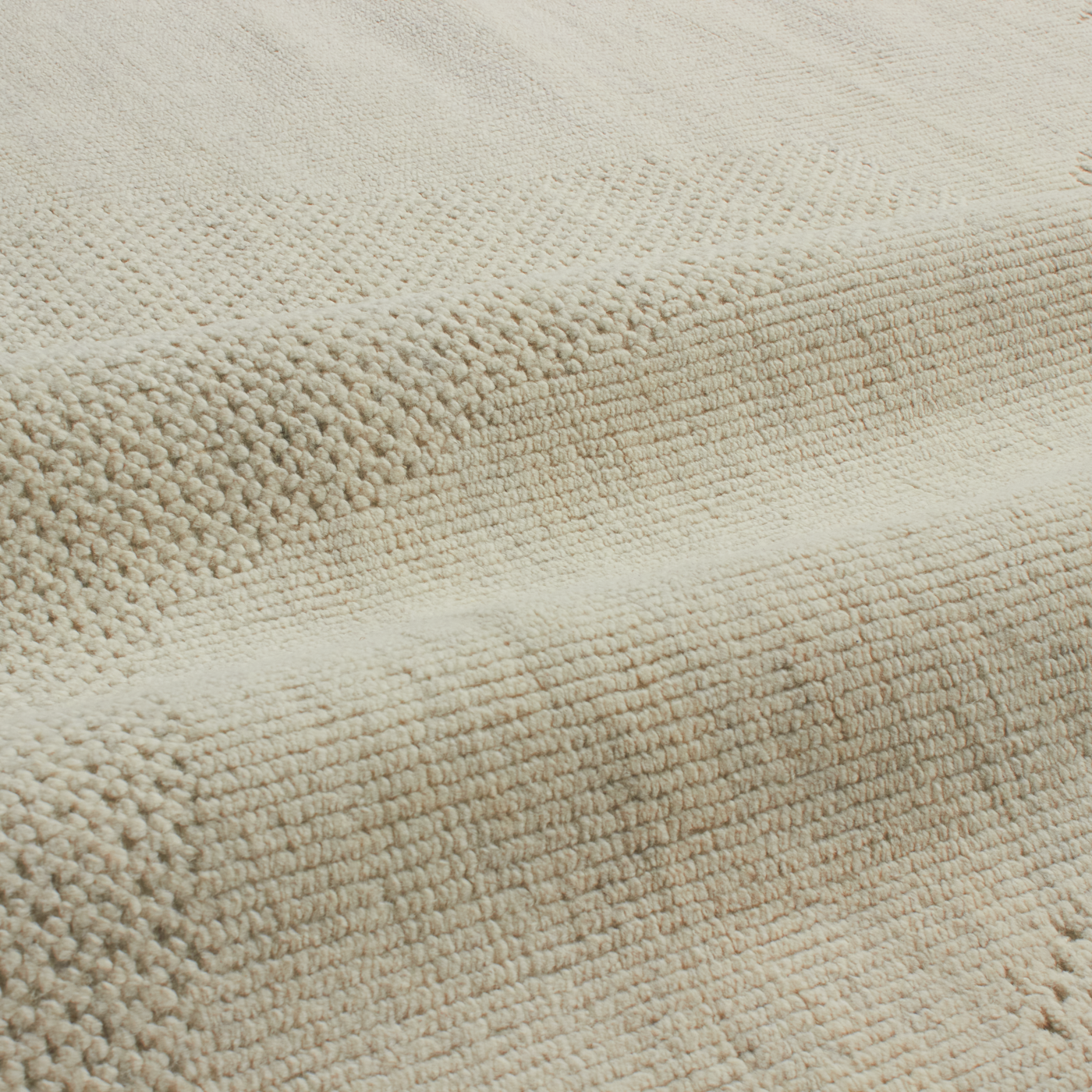 At Mkt, we believe rug design is a fine balance of modernity and tradition.