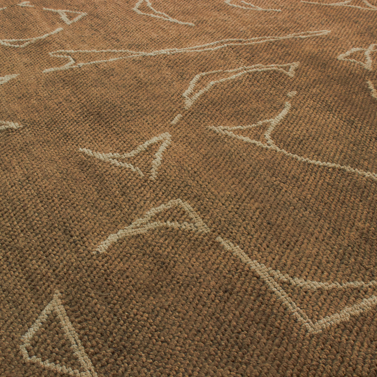 At Mkt, we believe rug design is a fine balance of modernity and tradition.