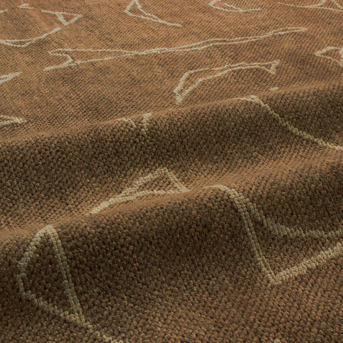 At Mkt, we believe rug design is a fine balance of modernity and tradition.