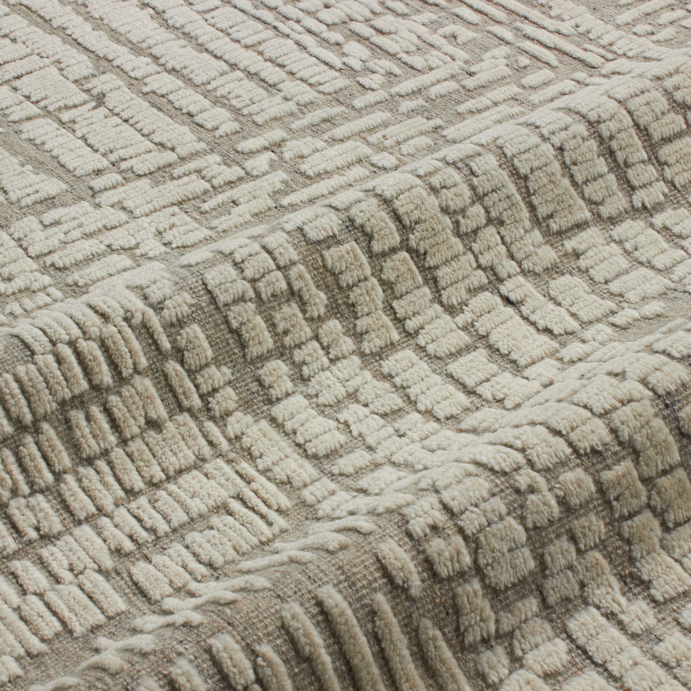 At Mkt, we believe rug design is a fine balance of modernity and tradition.