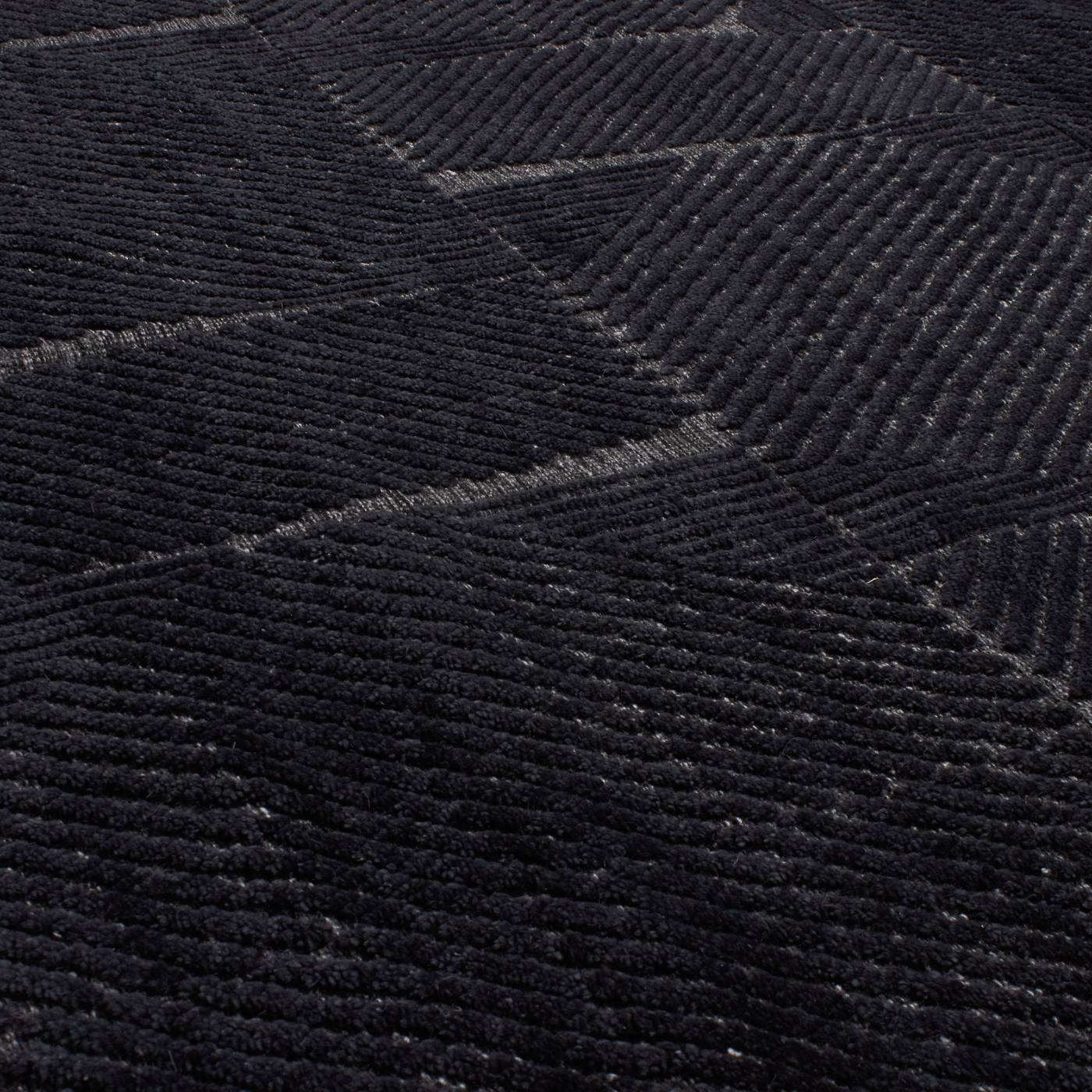 At Mkt, we believe rug design is a fine balance of modernity and tradition.