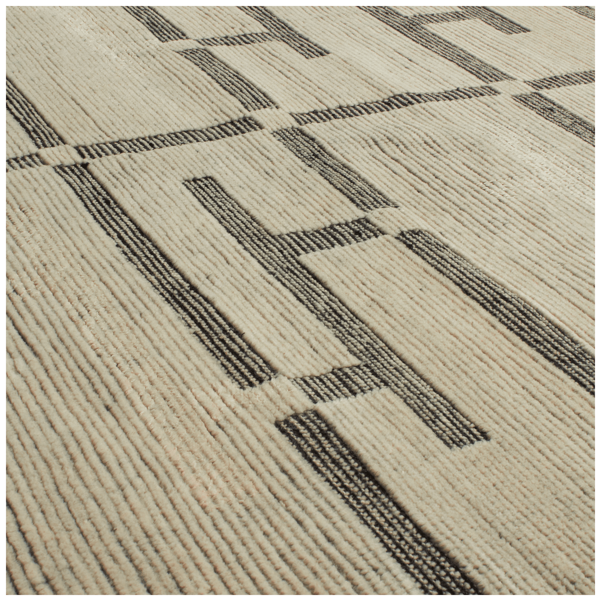 At Mkt, we believe rug design is a fine balance of modernity and tradition.