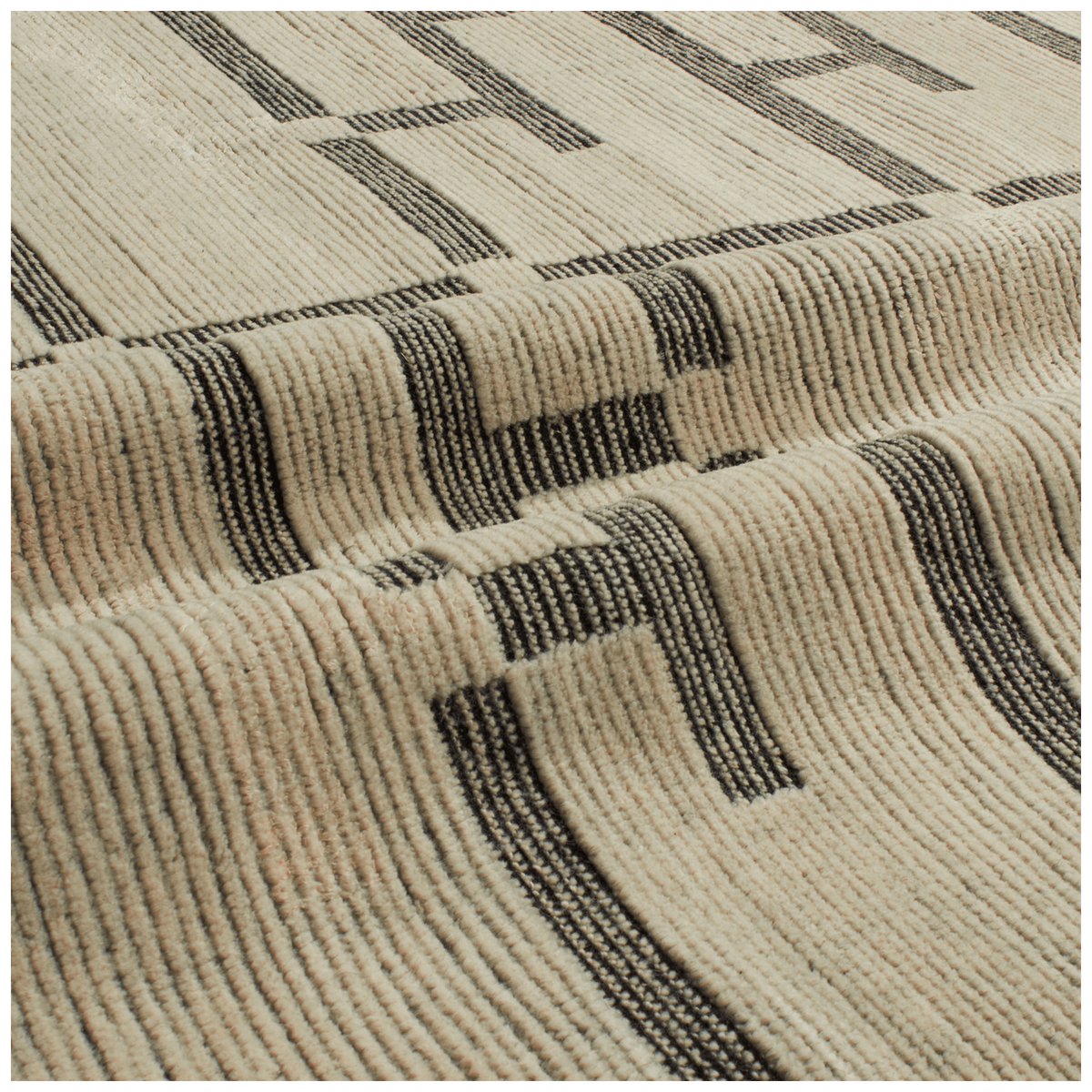 At Mkt, we believe rug design is a fine balance of modernity and tradition.