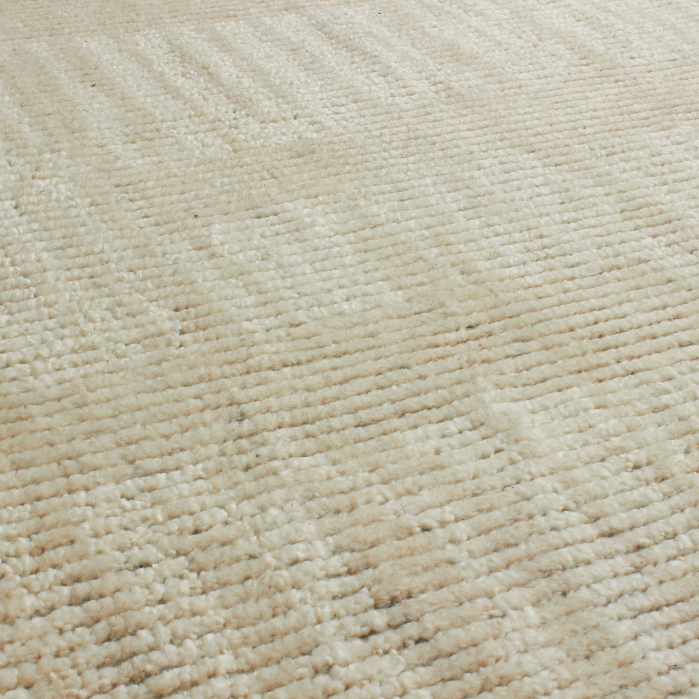 At Mkt, we believe rug design is a fine balance of modernity and tradition.