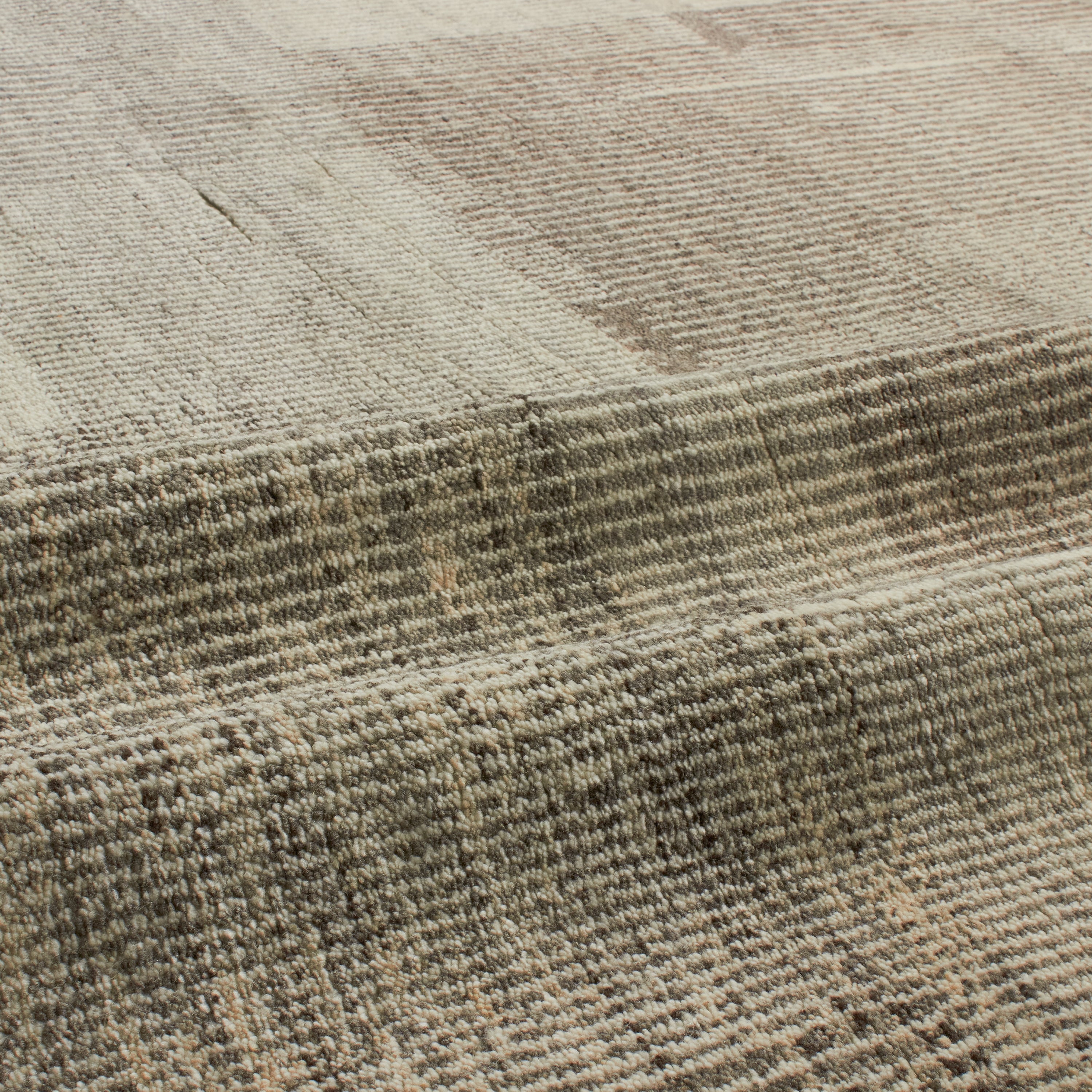 At Mkt, we believe rug design is a fine balance of modernity and tradition.