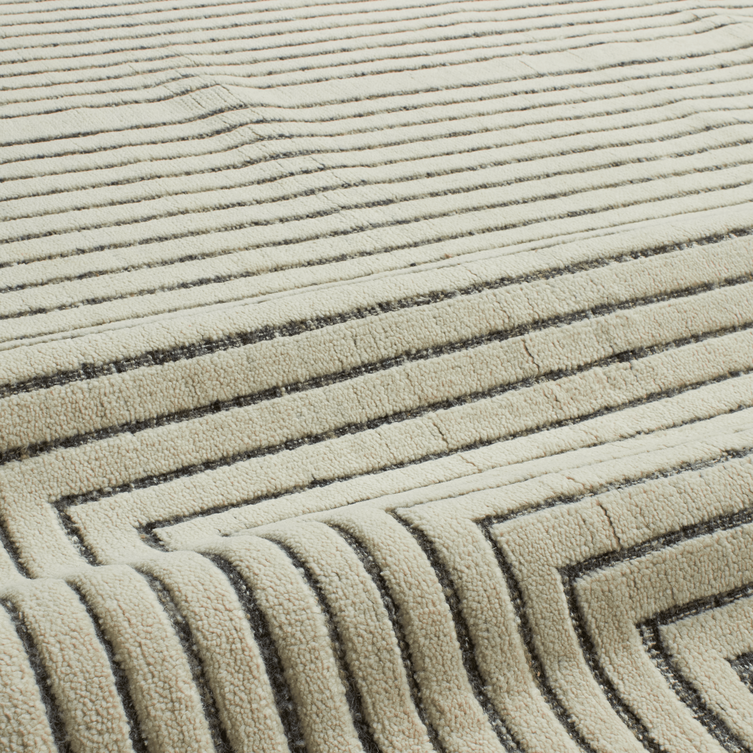 At Mkt, we believe rug design is a fine balance of modernity and tradition.