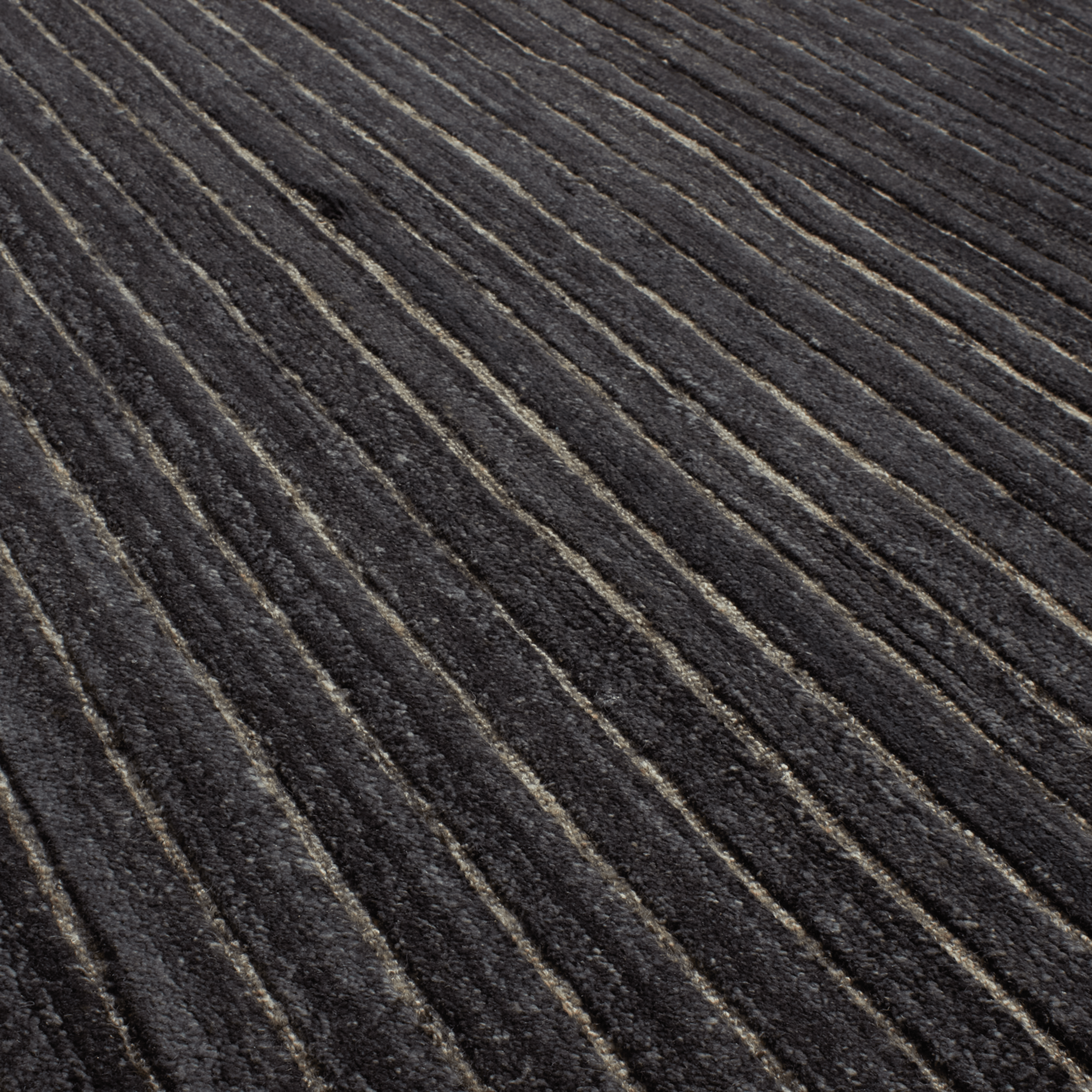 At Mkt, we believe rug design is a fine balance of modernity and tradition.