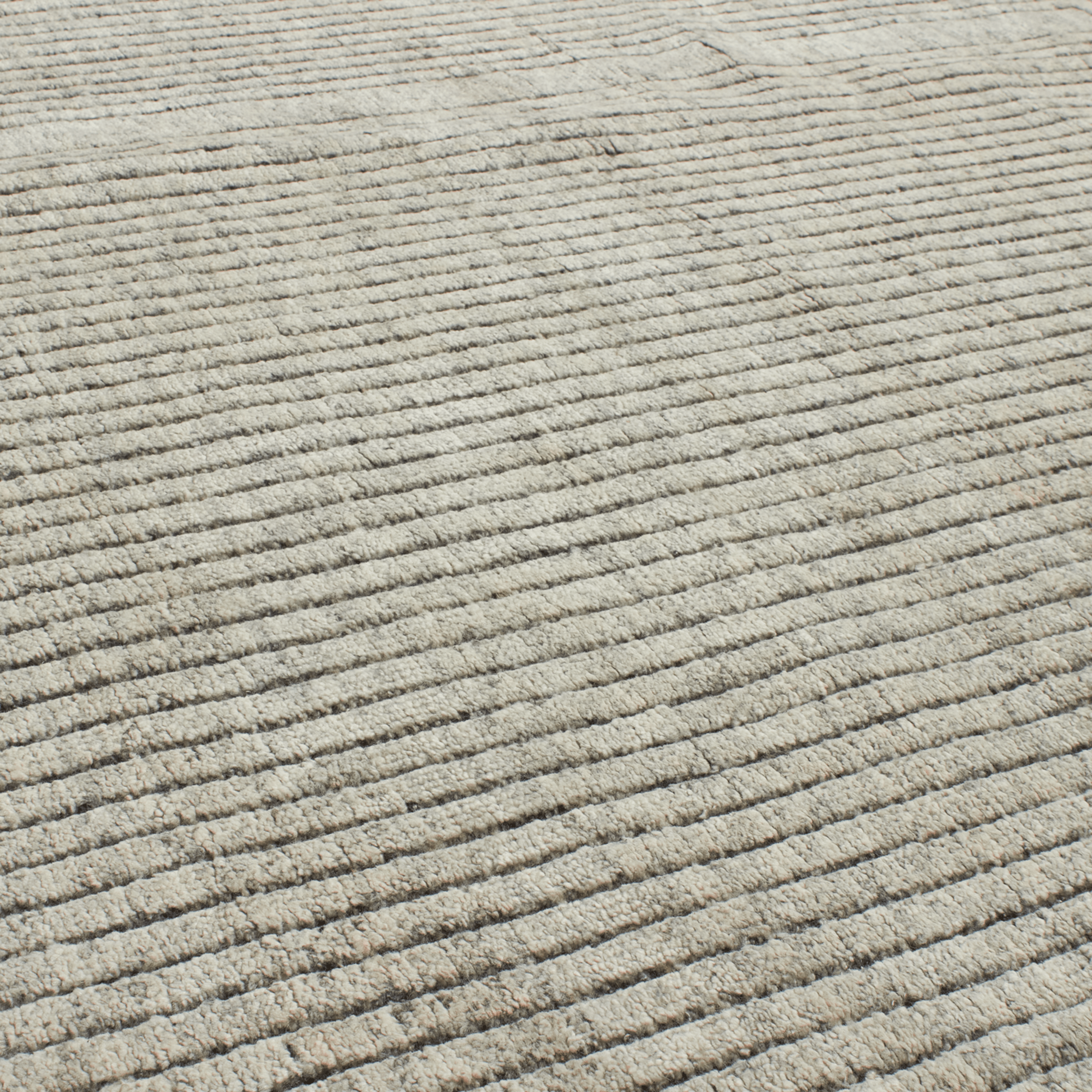 At Mkt, we believe rug design is a fine balance of modernity and tradition.