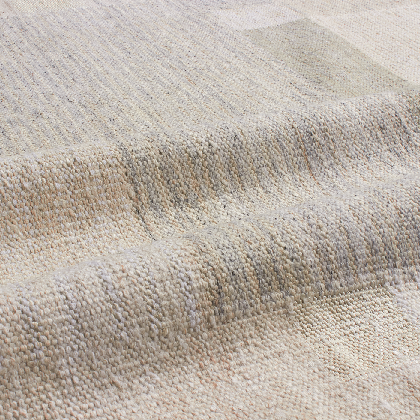 An homage to Scandinavia's long history of rug craftmanship, the Scandinavian Flatweave Collection draws inspiration from mid-century Swedish textiles, uniting traditional techniqu