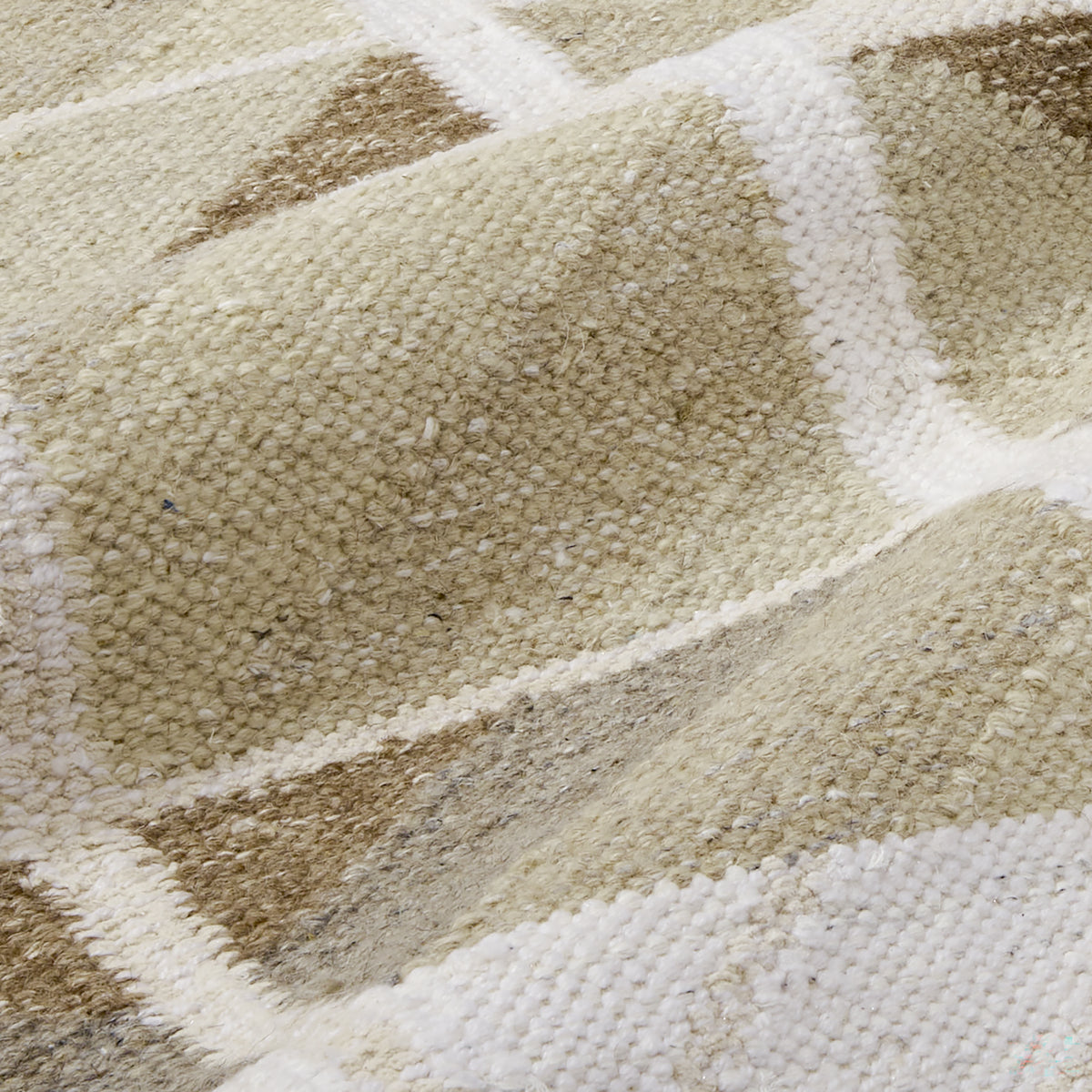 Errick Ivory/Beige