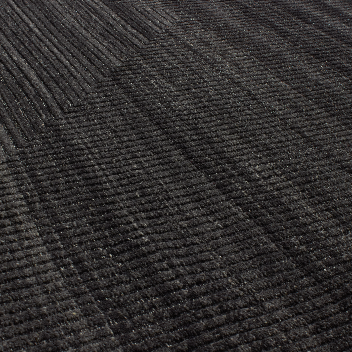 At Mkt, we believe rug design is a fine balance of modernity and tradition.